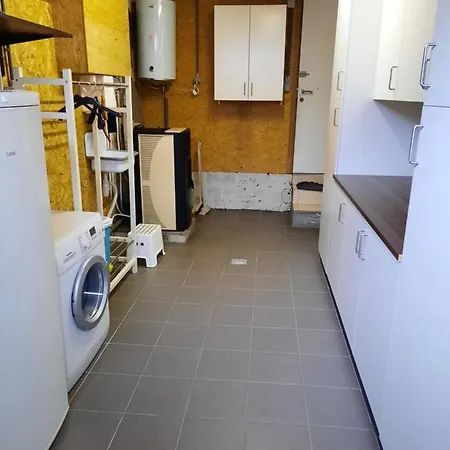Petite Habitation Au Centre De Saint-hubert
